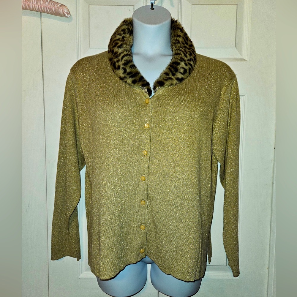 #098 KIKITGolden Yellow Metallic Button-up  w Detachable Faux Leopard Fur Collar